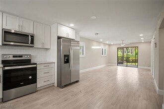 16380 Dublin Cir in Ft. Myers, FL - Building Photo - Building Photo