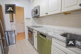 58 Babcock St in Brookline, MA - Building Photo - Building Photo