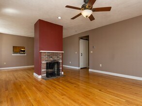 86 Walnut St, Unit 2 in Boston, MA - Building Photo - Building Photo