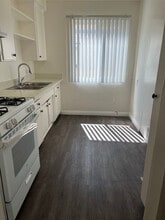214 W Maple St in Glendale, CA - Building Photo - Building Photo