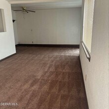 333 Mariana Cir in El Paso, TX - Building Photo - Building Photo