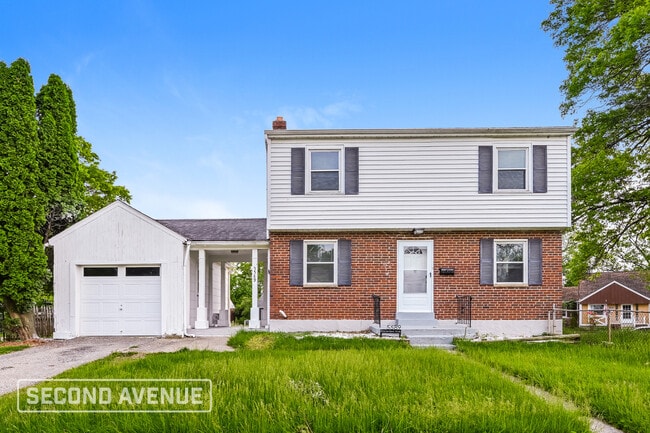 property at 5589 Raceview Ave