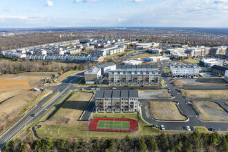 Goose Creek Village in Ashburn, VA - Building Photo - Building Photo