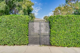 4246 Tujunga Ave in Studio City, CA - Building Photo - Building Photo