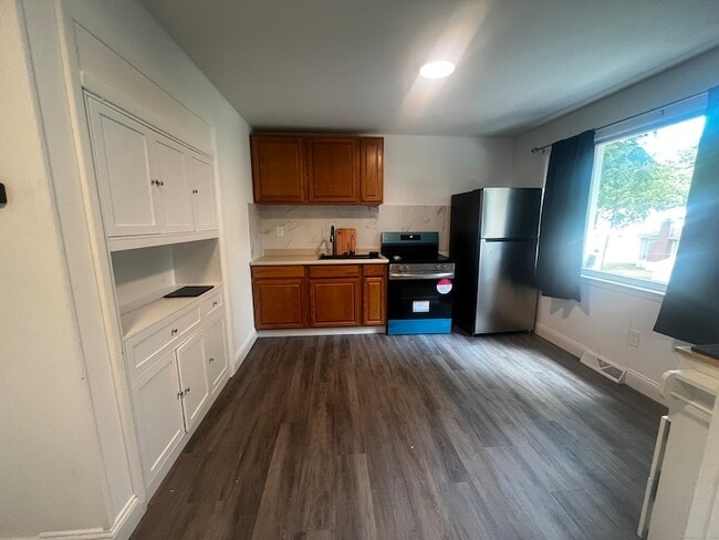 19 Joffre St in East Haven, CT - Building Photo - Building Photo