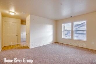 11140 W Brassy Cove Loop in Nampa, ID - Building Photo - Building Photo