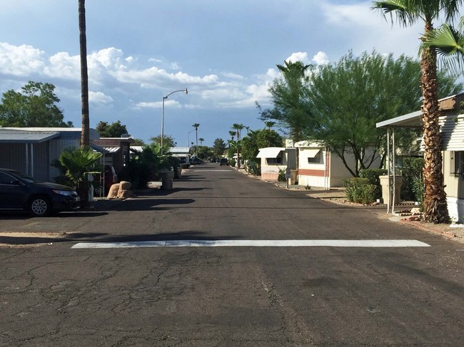 Moon Valley Estates in Phoenix, AZ - Building Photo - Building Photo