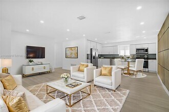 7501 Raleigh St in Hollywood, FL - Building Photo - Building Photo