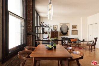 460 S Spring St in Los Angeles, CA - Building Photo - Building Photo