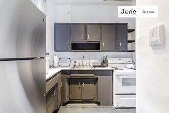 400 W 20th St in New York, NY - Building Photo - Building Photo