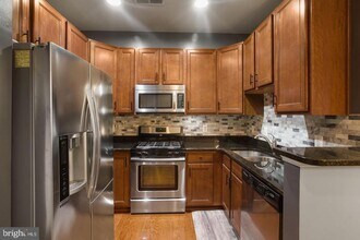 2675 Sheffield Hill Way in Woodbridge, VA - Building Photo - Building Photo