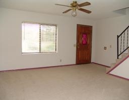 Royal Meadow Townhouse Apartments in Calhoun, GA - Building Photo - Interior Photo