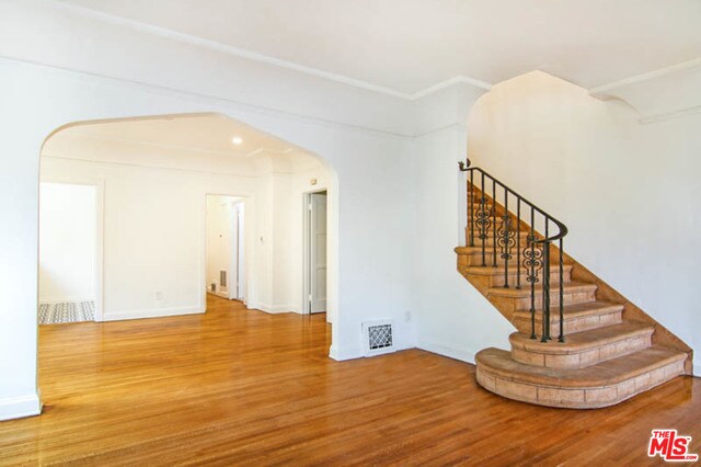 934 N Harper Ave in Los Angeles, CA - Building Photo - Building Photo