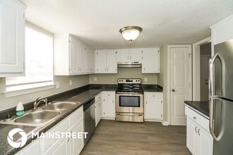 1579 Isleworth Cir in Atlanta, GA - Building Photo - Building Photo