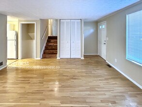 493 Village Square Ct in Stone Mountain, GA - Building Photo - Building Photo