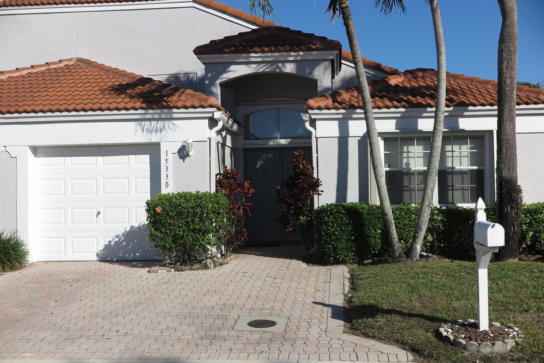 15330 Summer Lake Dr in Delray Beach, FL - Building Photo