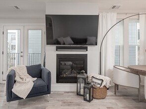 45 L St, Unit 8 in Boston, MA - Building Photo - Building Photo