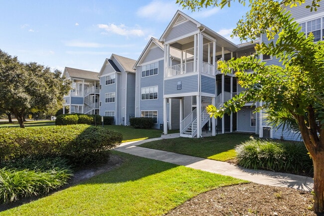 The George Apartment Homes in Savannah, GA - Building Photo - Building Photo