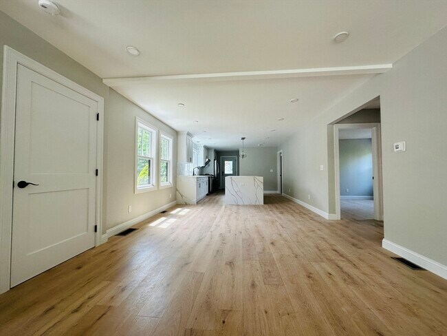 123 Oxford Rd in Newton, MA - Building Photo - Building Photo