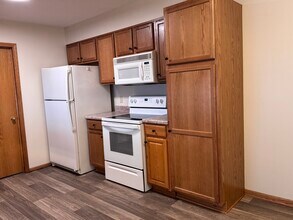 1864 W S St in Lincoln, NE - Building Photo - Building Photo