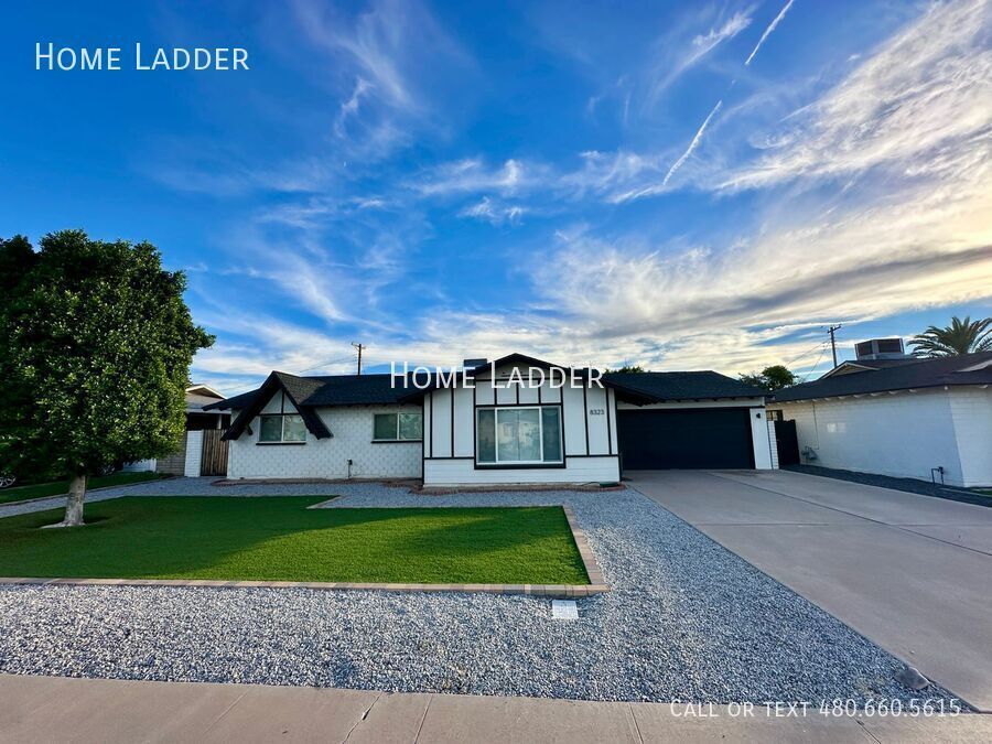 8323 E Sells Dr in Scottsdale, AZ - Building Photo