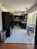 400 Redrock Dr in Antioch, CA - Building Photo