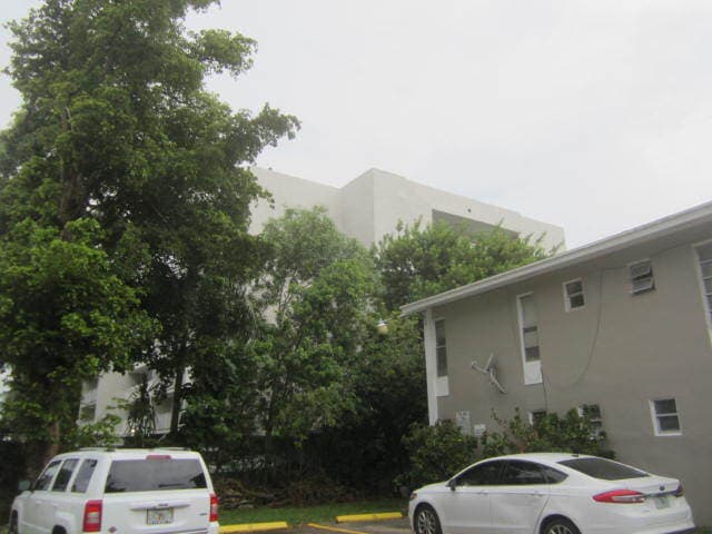 property at 1525 NW 19th Terrace