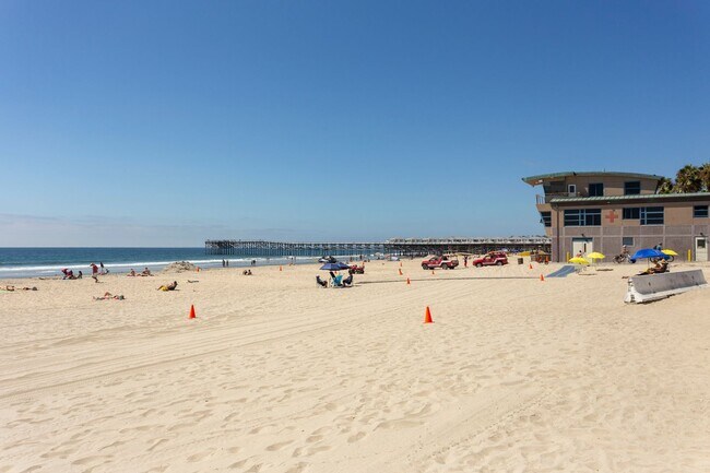 4228 Fanuel St in San Diego, CA - Building Photo - Building Photo