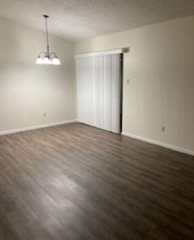 2211 Barry Dr in Killeen, TX - Building Photo - Building Photo