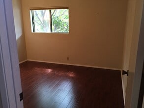 4675 Oregon St, Unit 5 in San Diego, CA - Building Photo - Building Photo