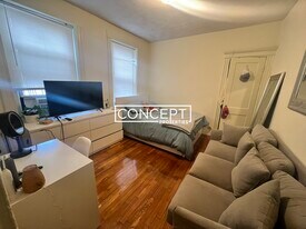 111 Park Dr, Unit 43CP in Boston, MA - Building Photo