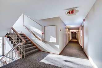 Arcadia Park Apartments in North St. Paul, MN - Foto de edificio - Interior Photo