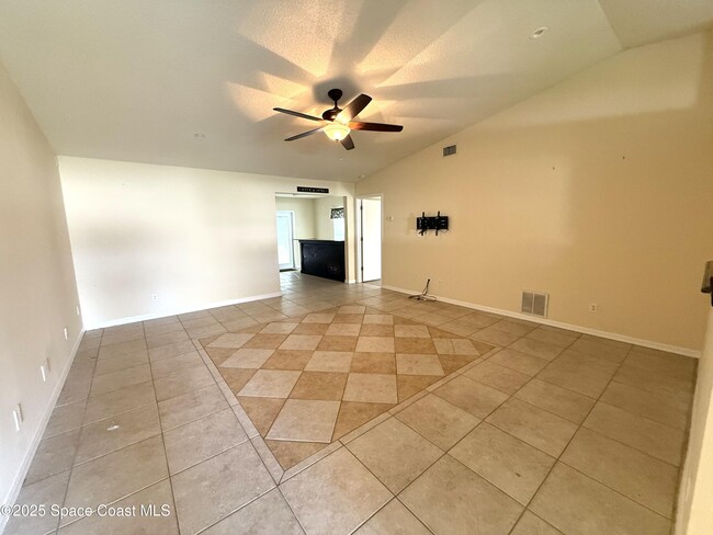 1116 Glancy Ave NW in Palm Bay, FL - Building Photo - Building Photo