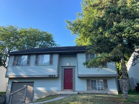 3845 Farm Brook Ln in Columbus, OH - Building Photo