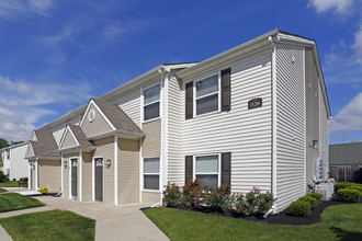 Willow Crest Apartments in Toledo, OH - Building Photo - Building Photo