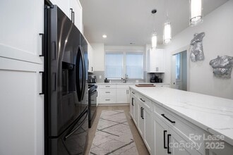 1033 Wesley Terrace Ave in Charlotte, NC - Building Photo - Building Photo