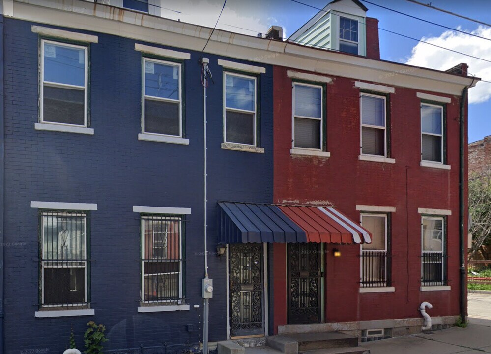 1221 Boyle St in Pittsburgh, PA - Building Photo