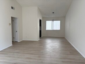 550 E Providencia Ave, Unit C in Burbank, CA - Building Photo - Building Photo