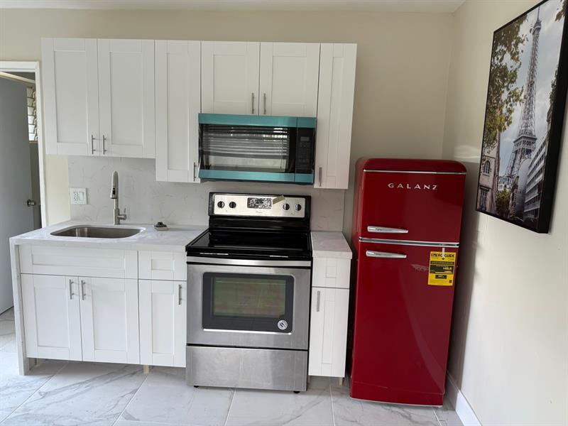 841 NW 39th St in Oakland Park, FL - Building Photo