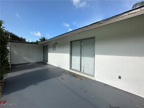 2250-2252 Violet Dr in Ft. Myers, FL - Building Photo - Building Photo