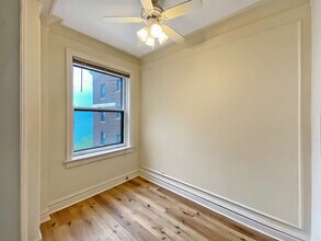 1205 W Sherwin Ave in Chicago, IL - Foto de edificio - Building Photo