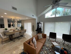 2044 NW 52nd St in Boca Raton, FL - Building Photo - Building Photo