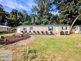 106 Faye Dr in Midway, GA - Building Photo