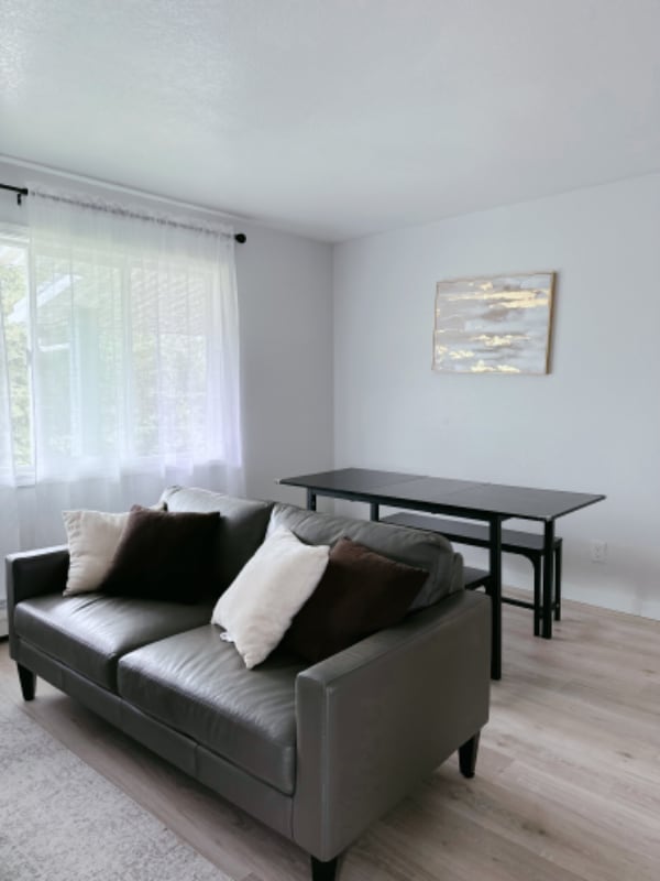 1703 McKinley Ave in Anchorage, AK - Building Photo - Building Photo