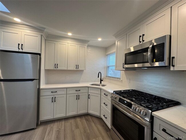 817 E Walnut St in Long Beach, NY - Building Photo - Building Photo