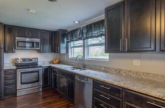 5726 Countrie View Ct in Galloway, OH - Building Photo - Building Photo