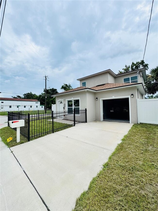 property at 806 Carter St