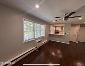 364 Westwood Ave, Unit 16 in Long Branch, NJ - Foto de edificio - Building Photo
