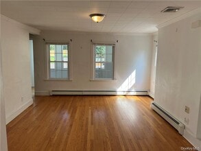 10 Overlook Ave in Beacon, NY - Building Photo - Building Photo