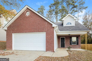 10 Belmont Park Ln in Newnan, GA - Building Photo